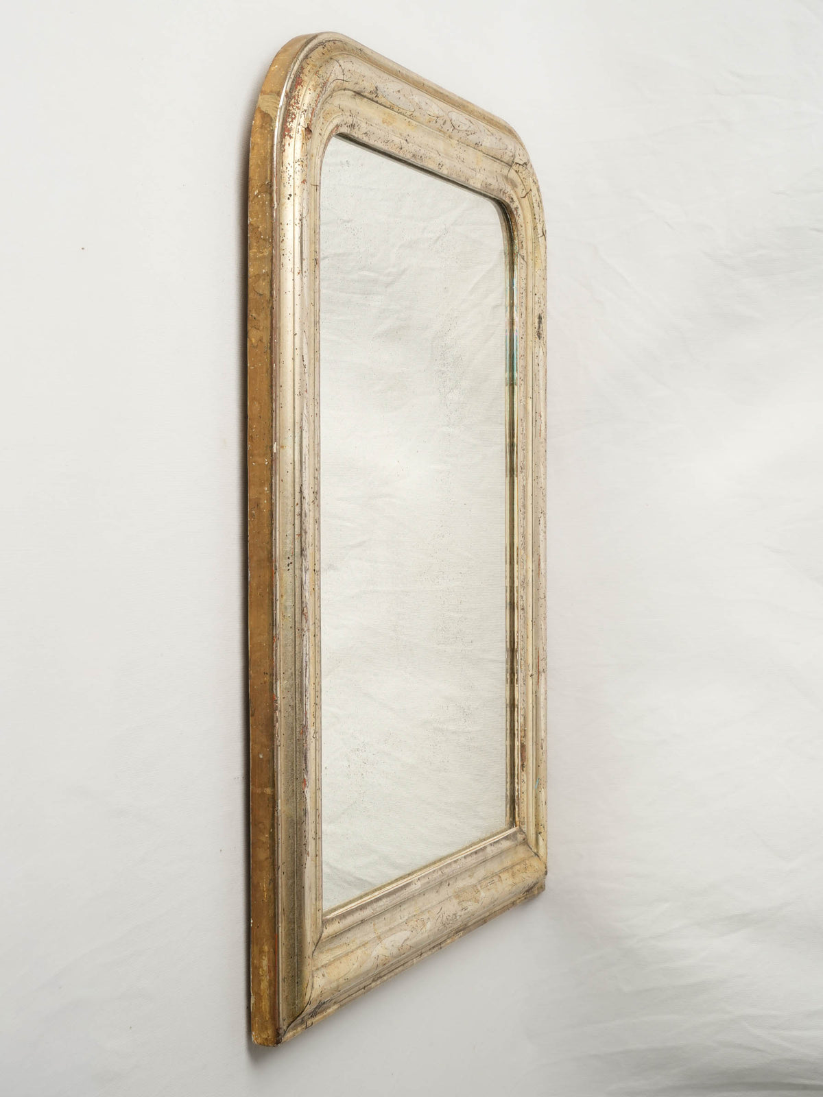 Elegant arched frame mirror