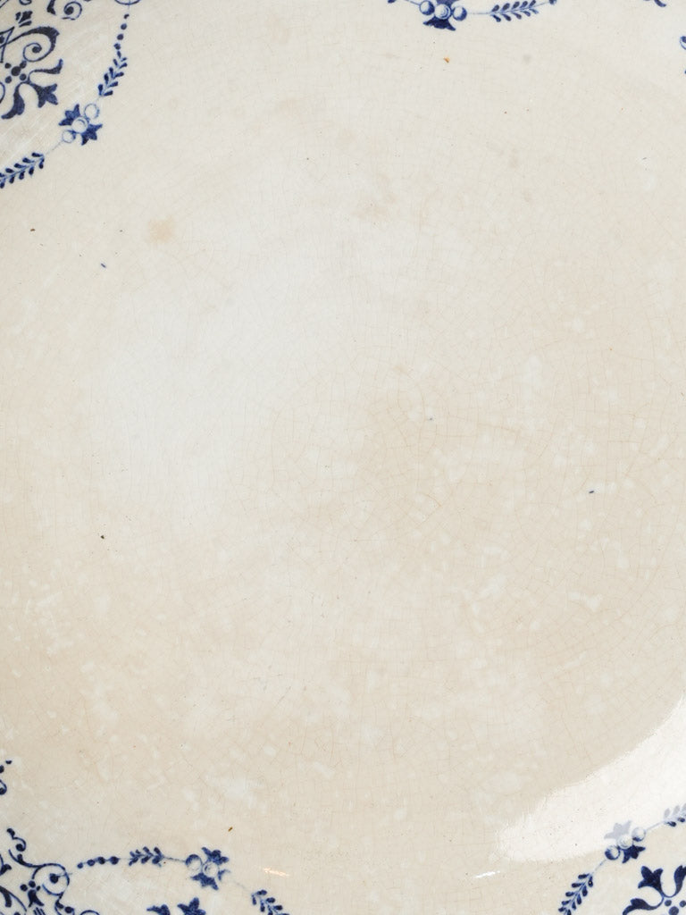 Collectible "Balzac" pattern dish