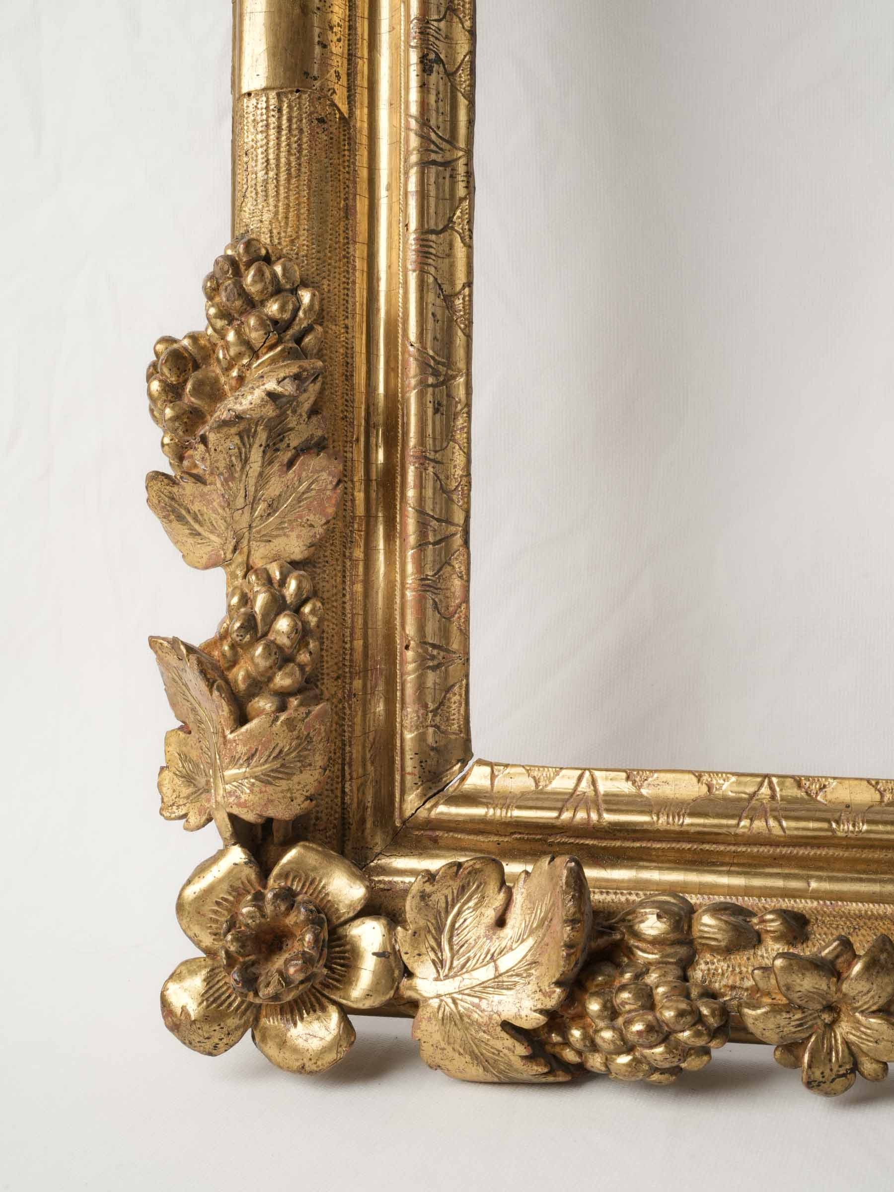 Superb Pair of Louis XIV Carved Giltwood Frames with Grapes and Flowers, Provence, circa 1700