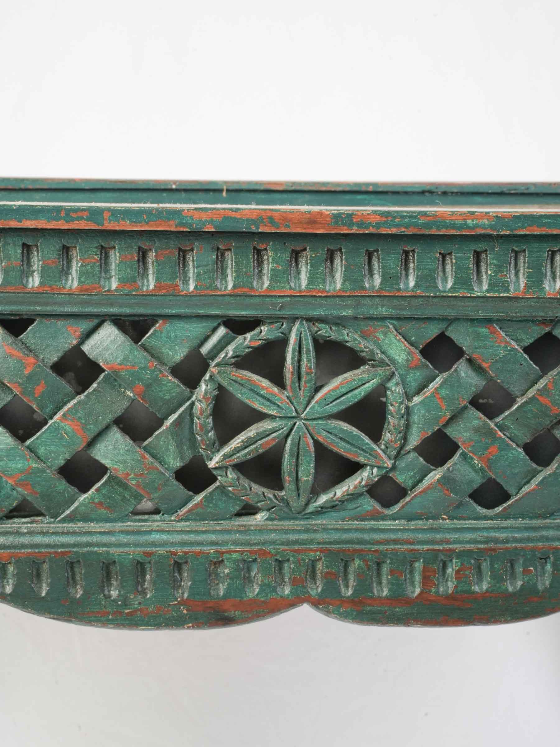 Ornate lattice frieze jardinière