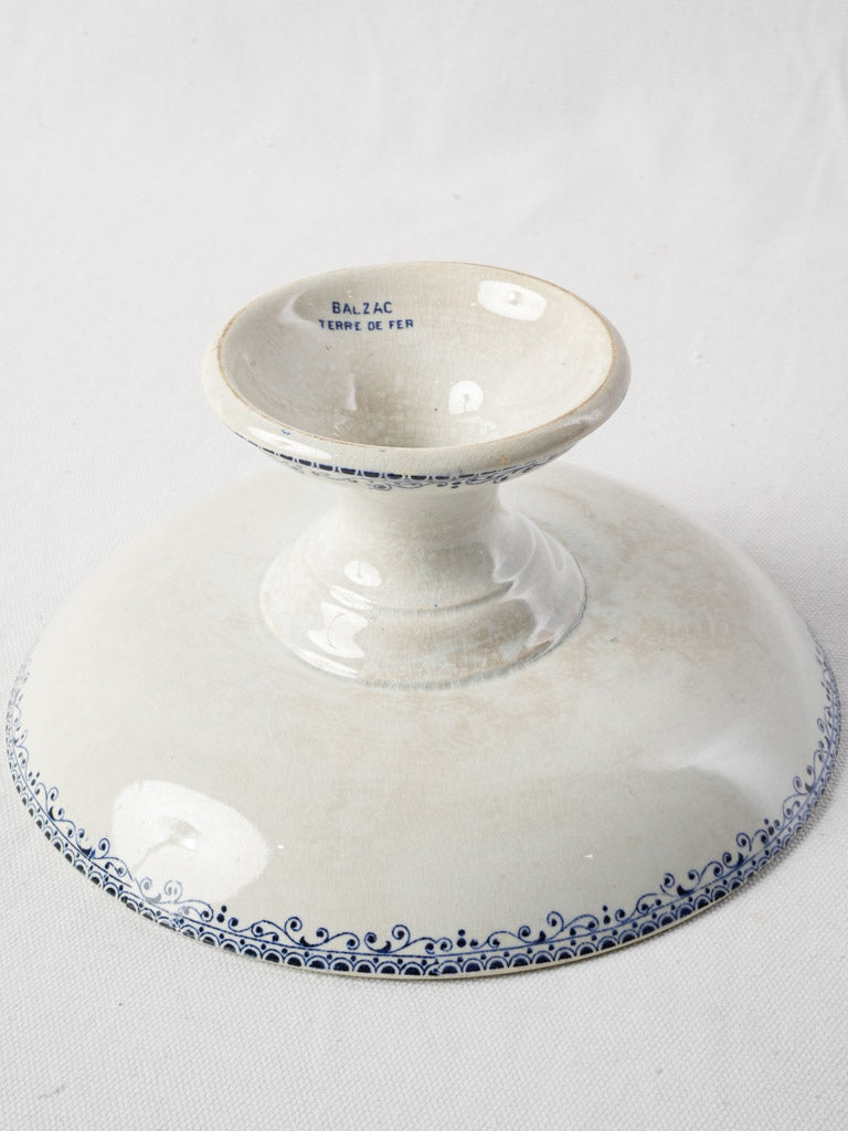 Petite decorative display piece