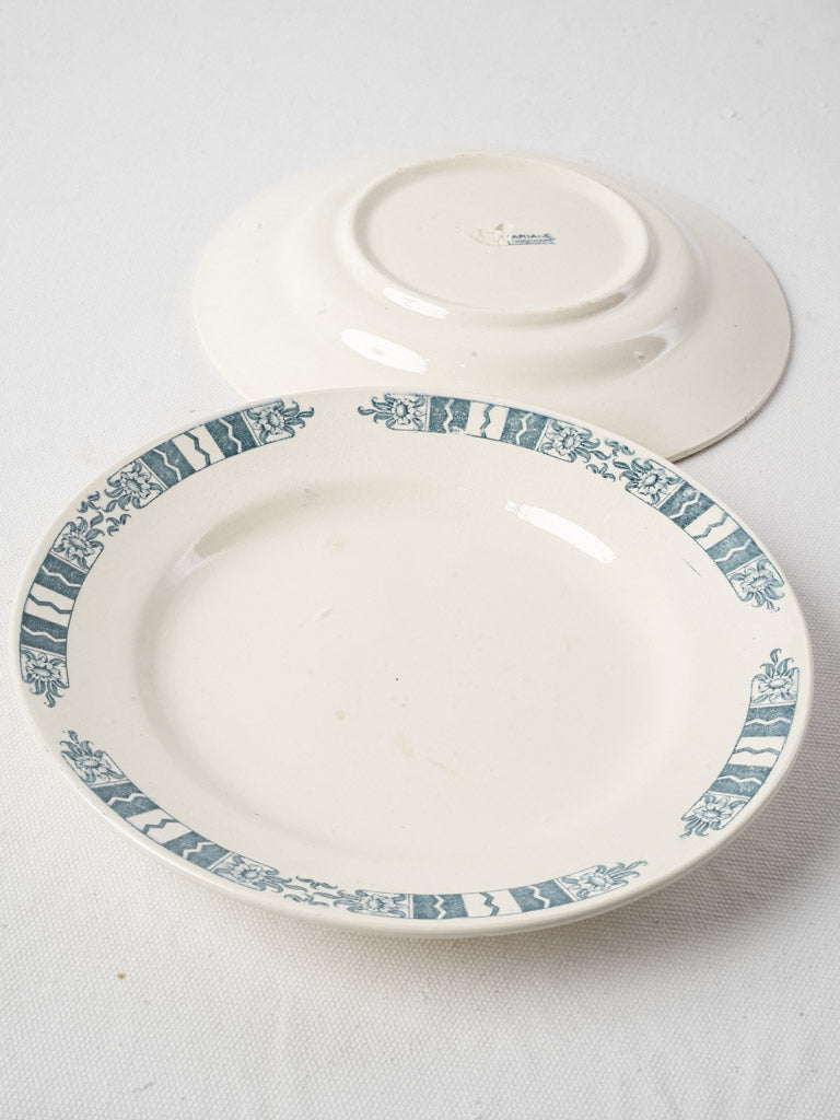 Refined historical French plates