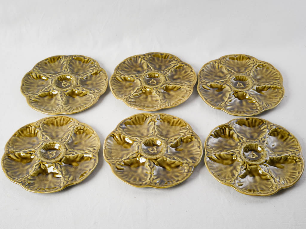 Authentic 1970s earthenware tableware