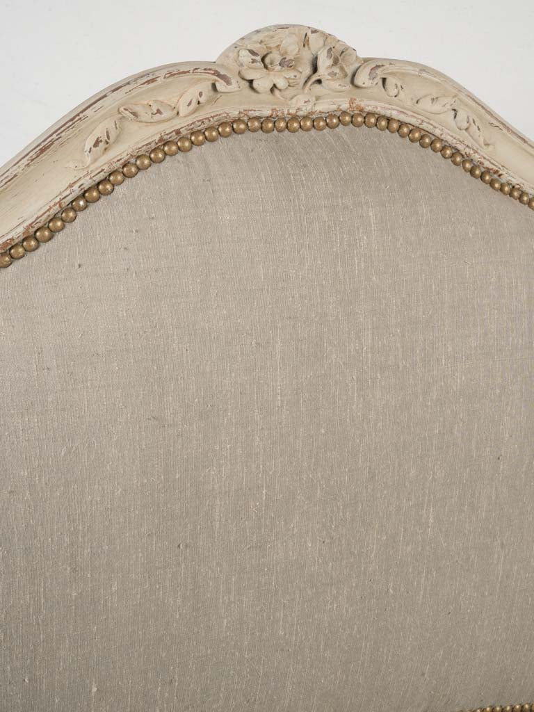 Refined 18th-century seating piece