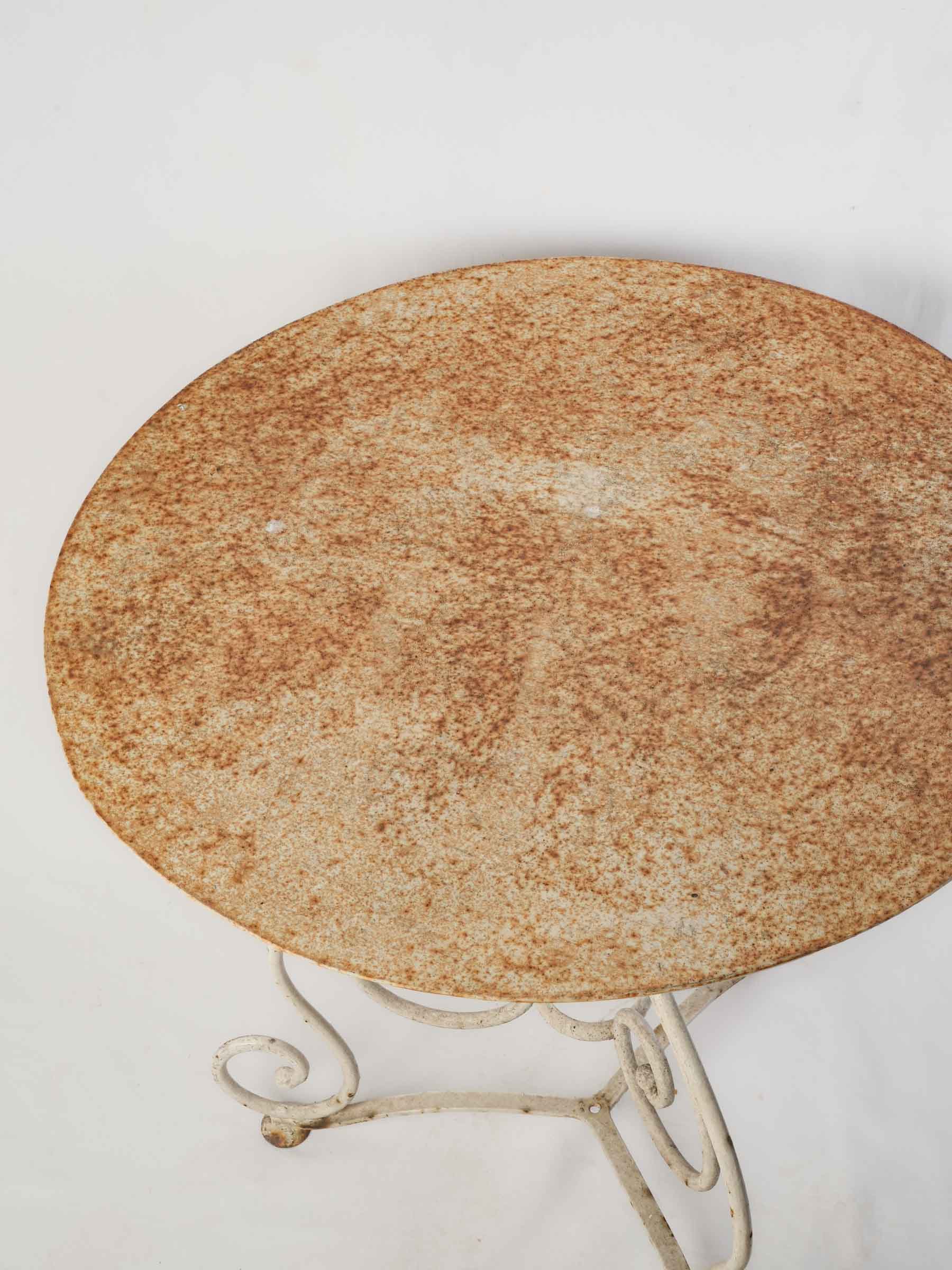 French Wrought-Iron Garden Table with Graceful Scrollwork, Early 20th Century - 28¼" x 28¾"