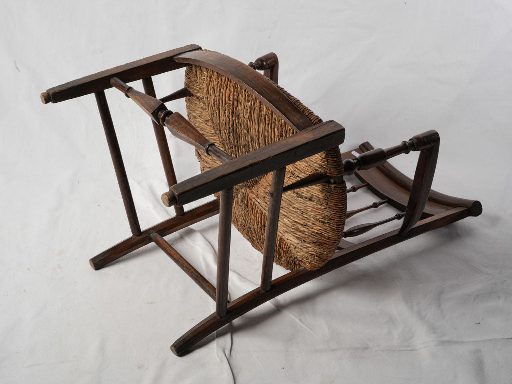 Delicate frame occasional armchair