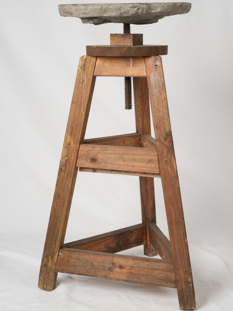 Raw, organic French sculptor's stand