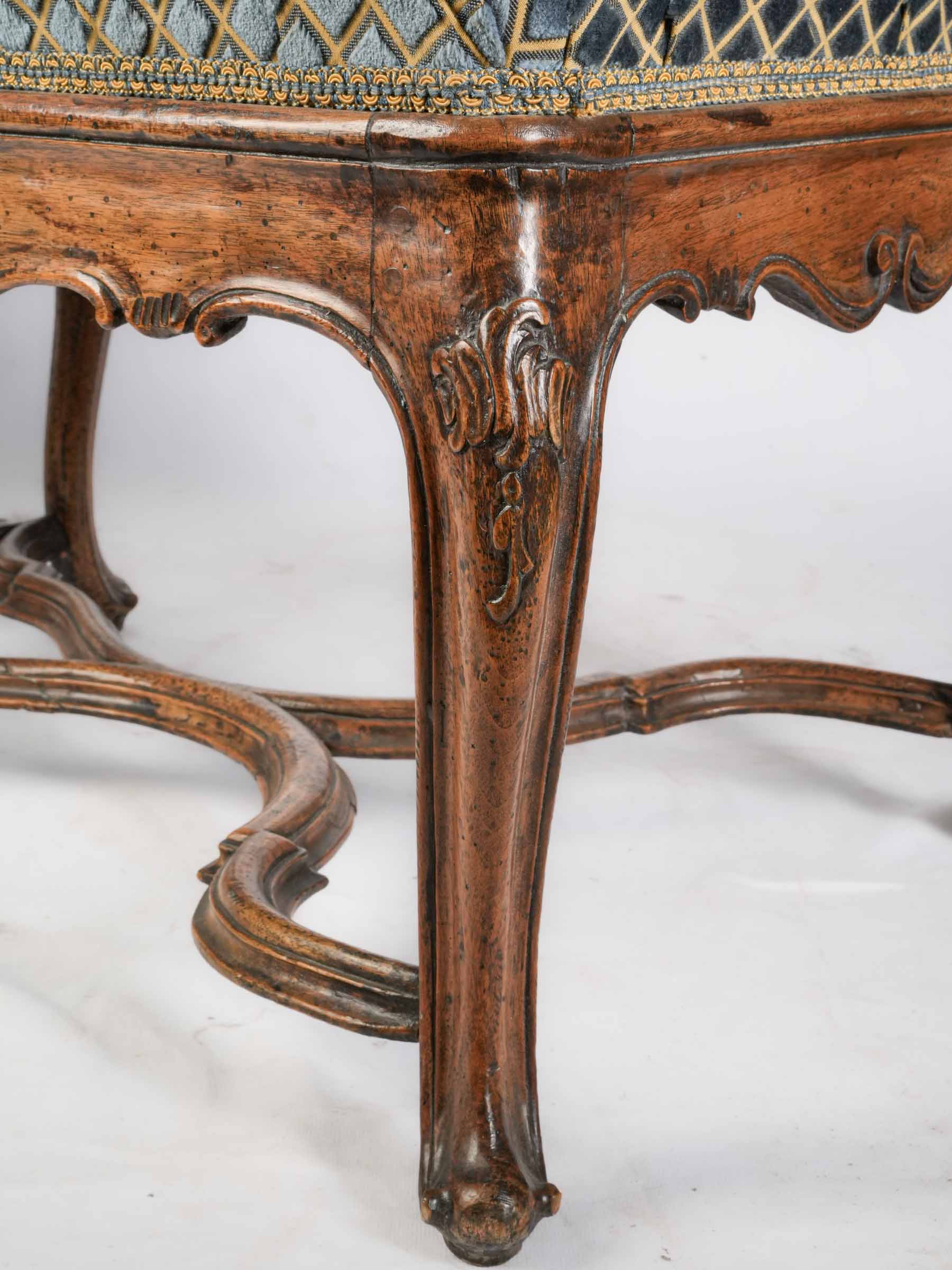 18th-Century Walnut Rococo Banquette w/ Modern Tufted Velvet Upholstery - 54¾"