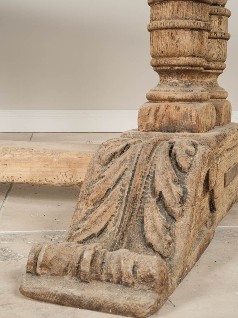 Heritage oak table with footrest