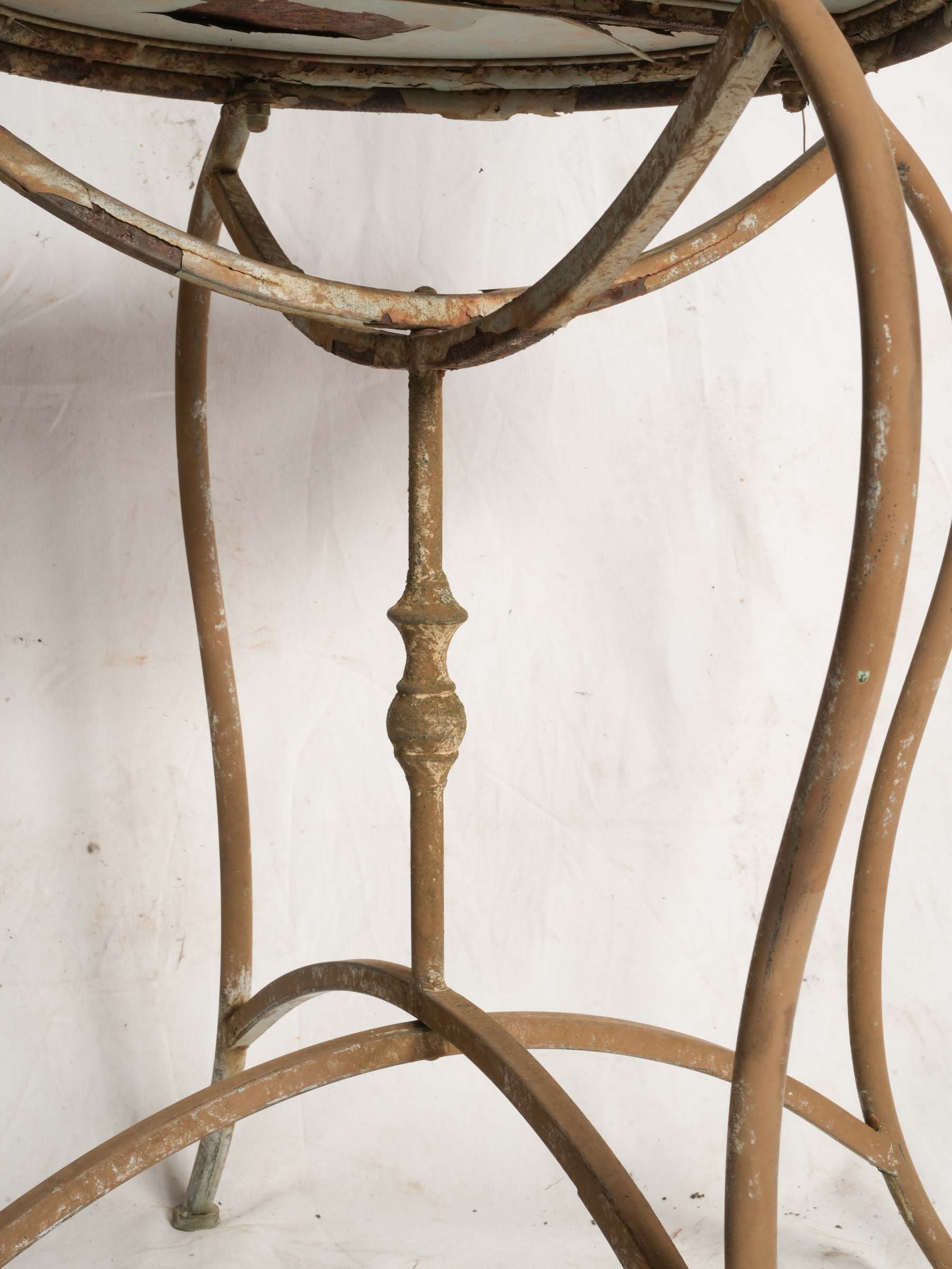 Pair of 20th-Century French Painted-Iron Tall Garden Aviaries - 100½"
