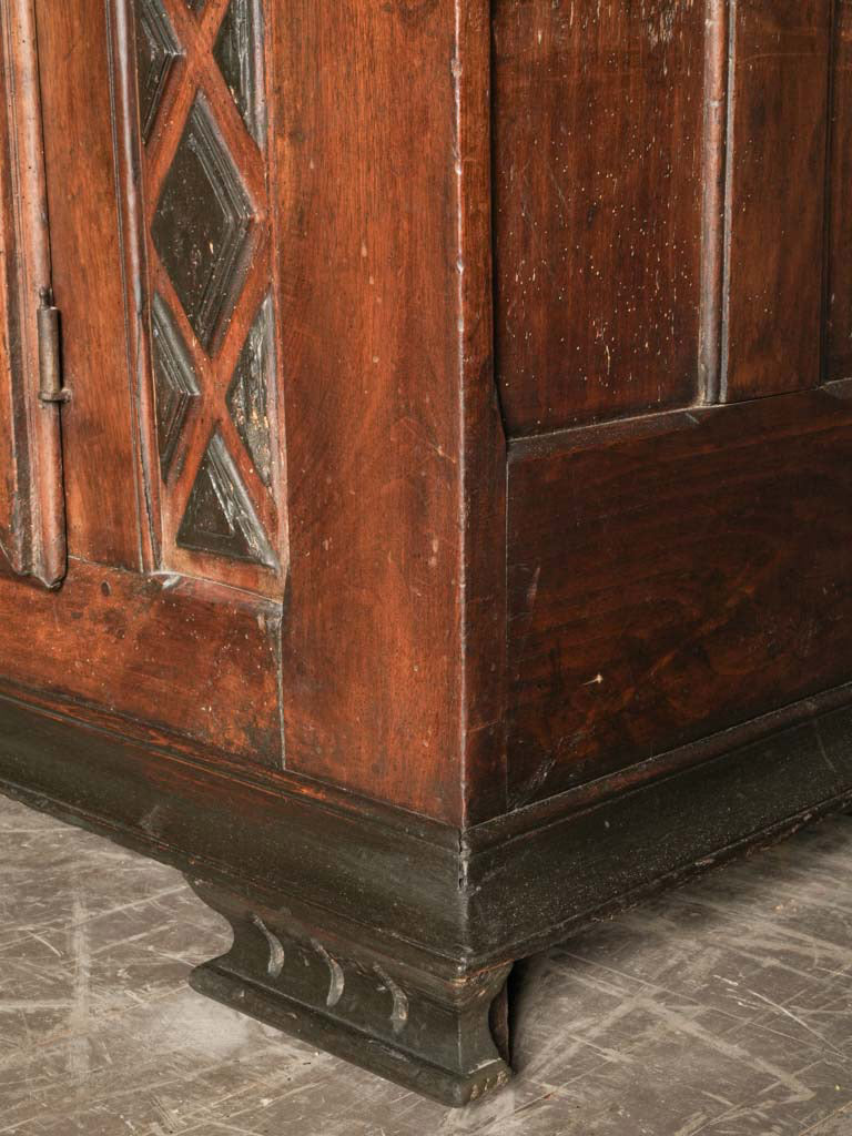 Elegant Two-Tone Finished Cabinet