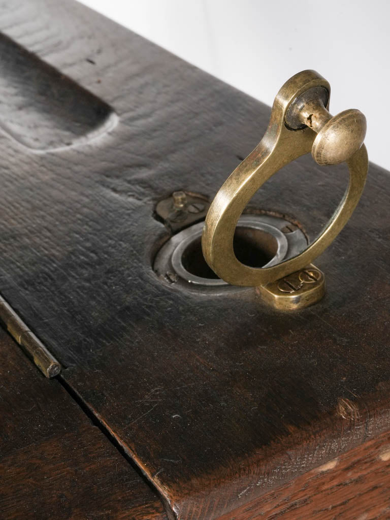 Compact standing architect’s table