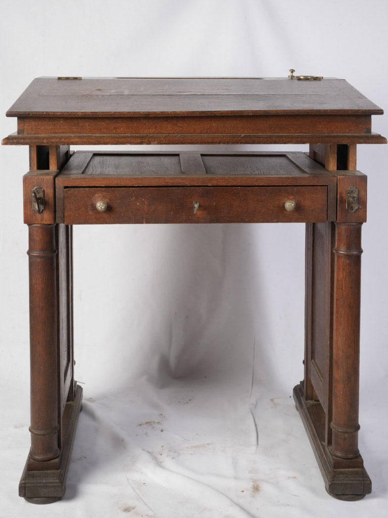 Adjustable 19th-century drafting table