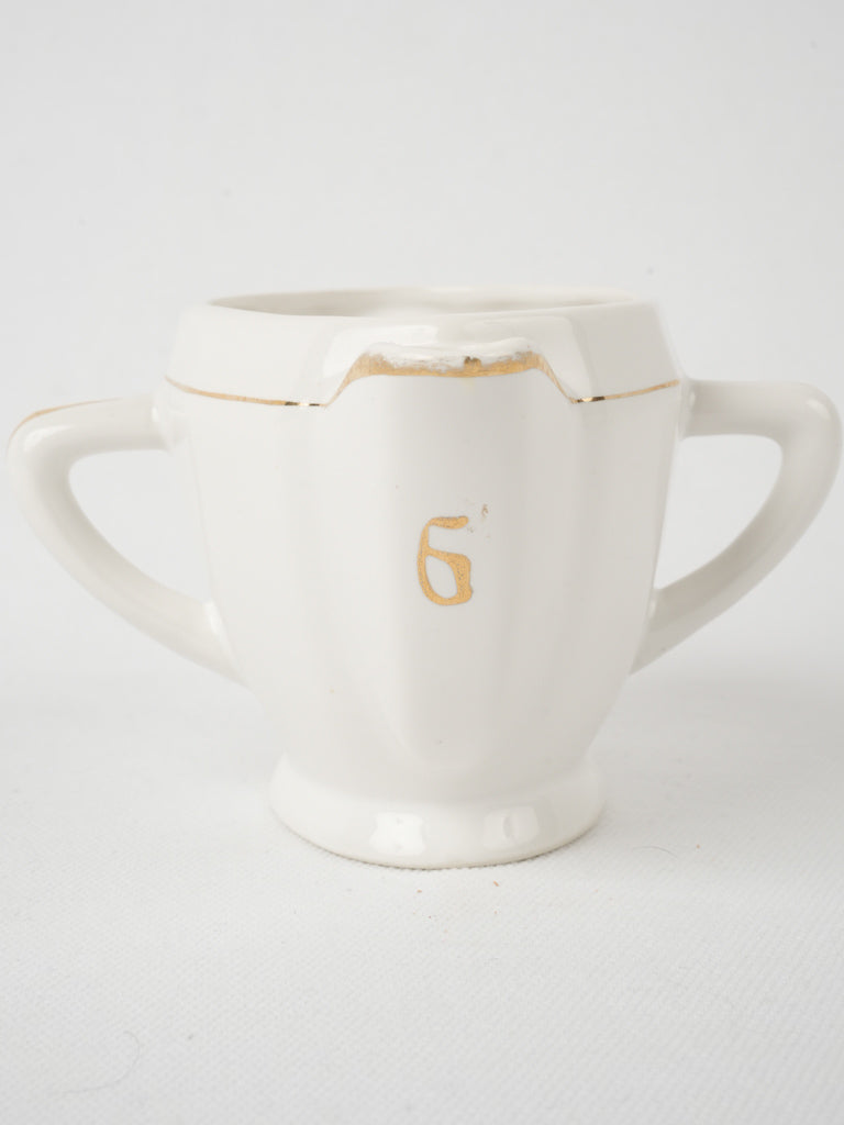 Luxurious European 'maigre gras' gravy boat