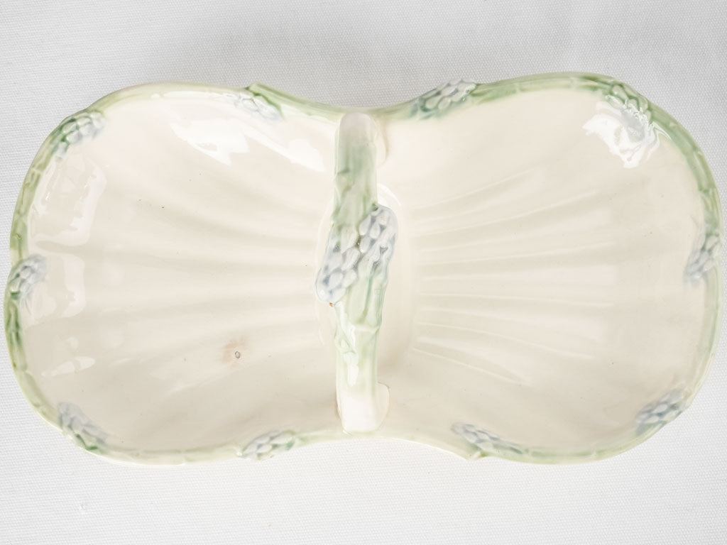 Barbotine cradle light green accent