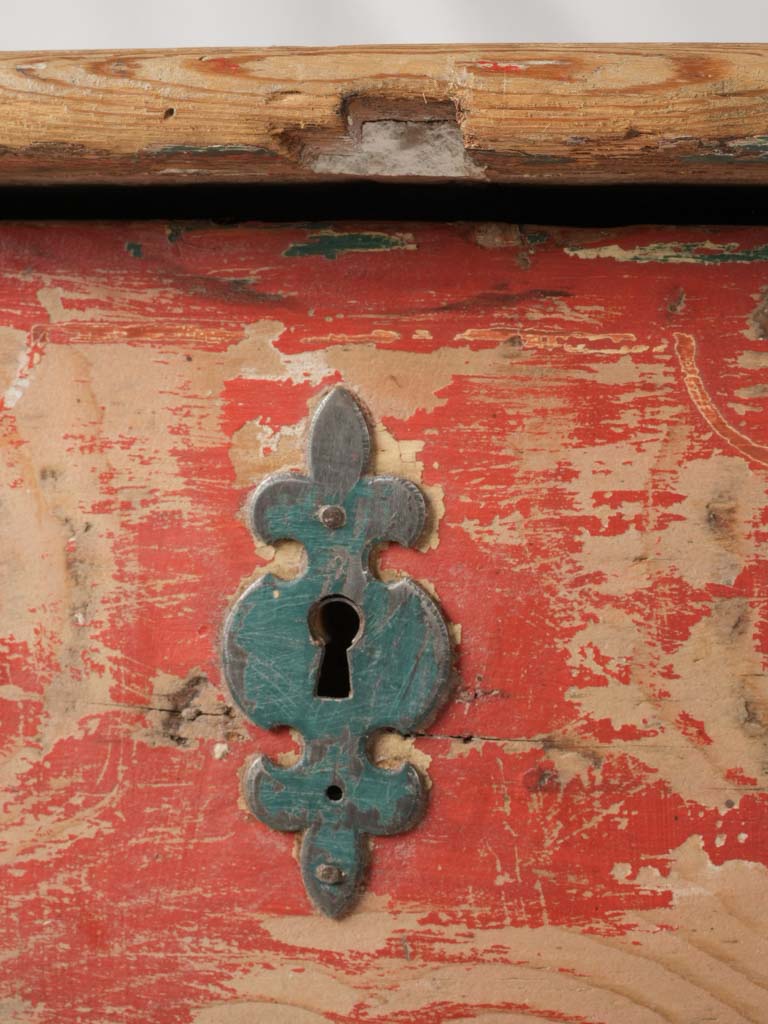 Rustic weathered 18th-century escutcheon commode