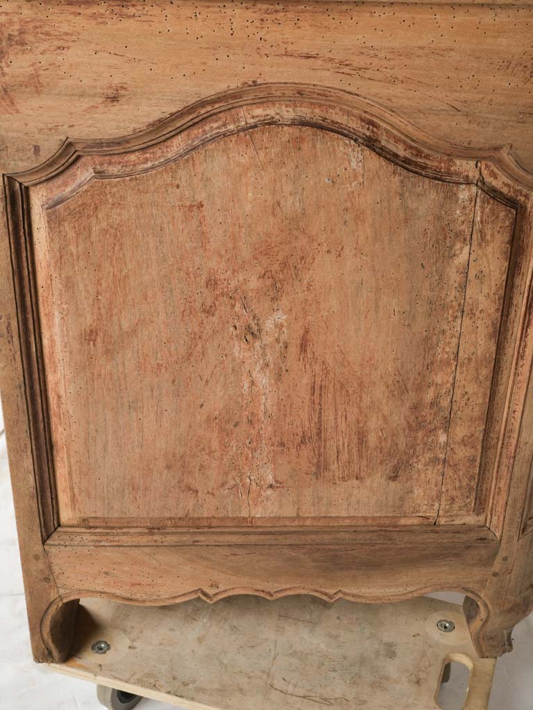 Antique French walnut commode from the Régence era