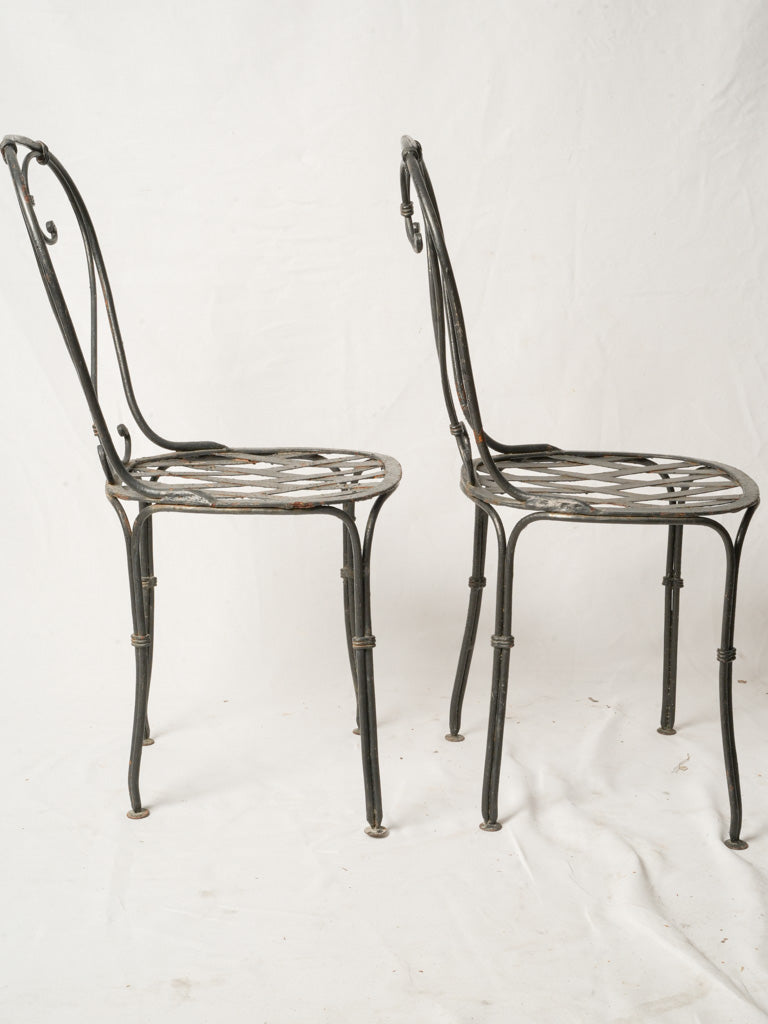 Chic French garden furniture set