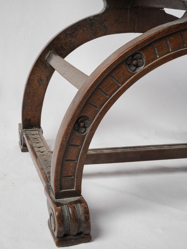 Elaborate lion’s mask medallion chair