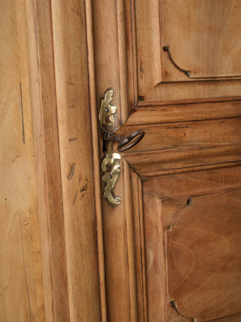 Refined sculpted cornice cabinet
