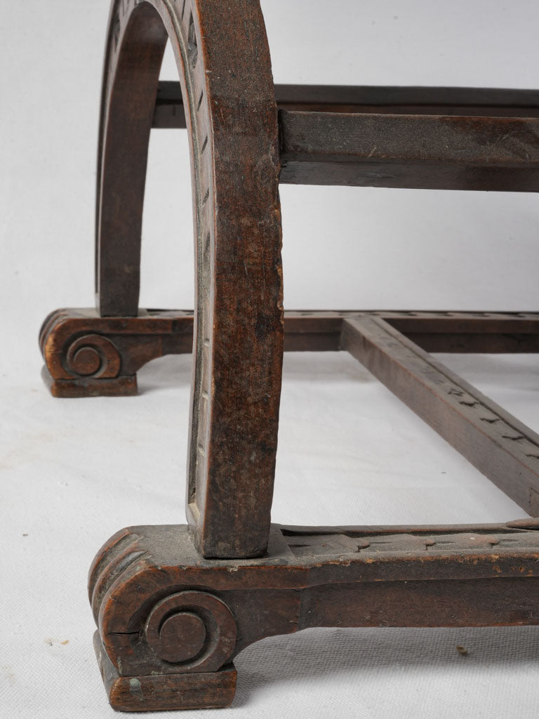 Decorative finely-pierced panel seat