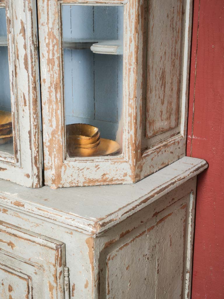 Provincial graceful silhouette buffet cabinet