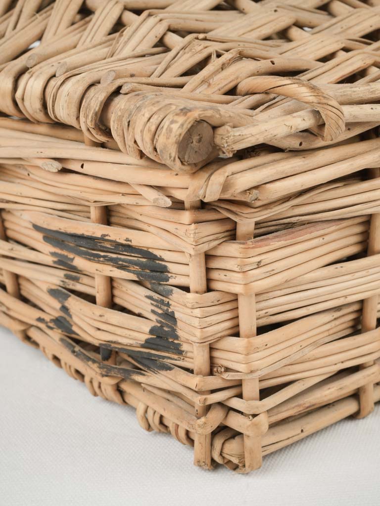 Rustic wicker fig basket from Chanteduc