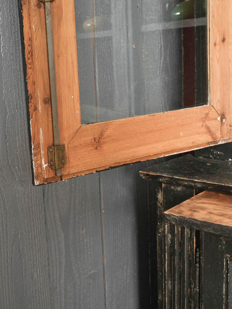 Rosette-carved French hutch bookcase