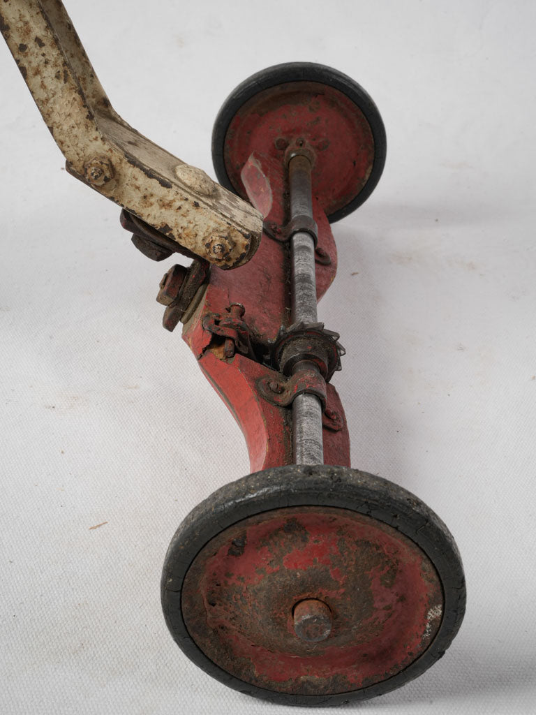 Charming metal wheelbase horse toy