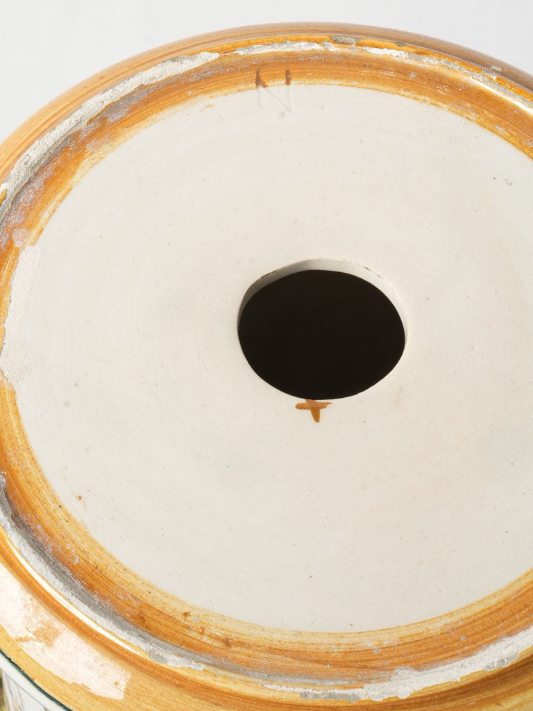 Exquisite hand-painted water fountain