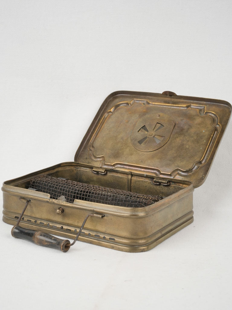 Distressed antique Stocker Lyon bed warmer
