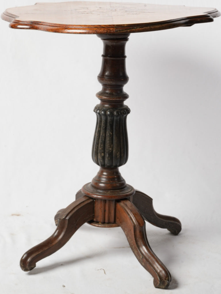 Refined musical motif guéridon