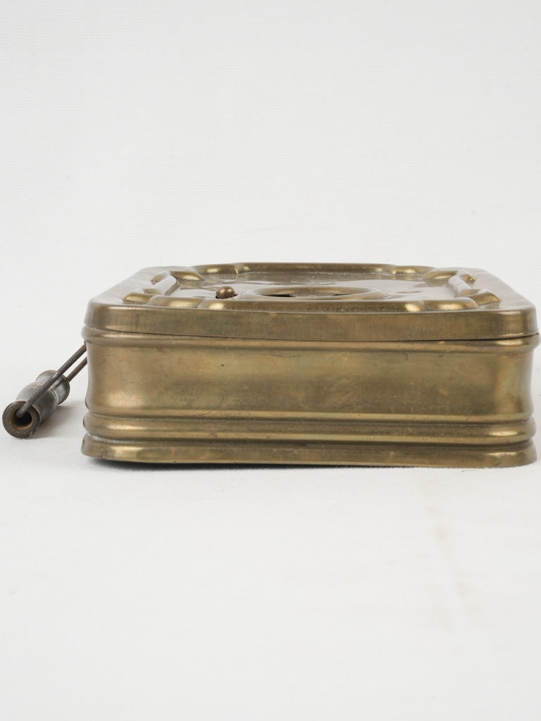 Provenance-rich copper foot heater