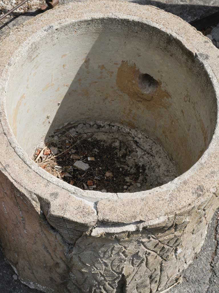 Pair of Large French Faux-Bois Concrete Planters - 21¾" x 27½"