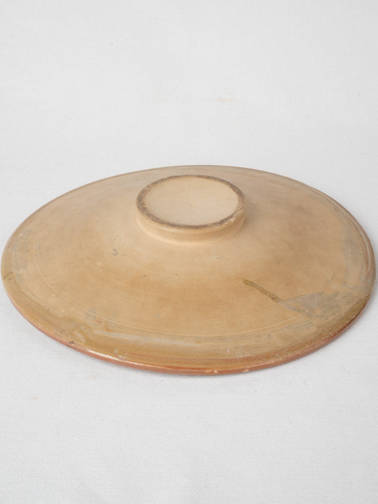 Vintage wave-patterned turning plate