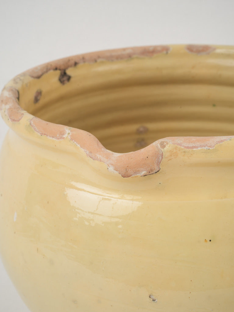 Vintage milking pot with side handle