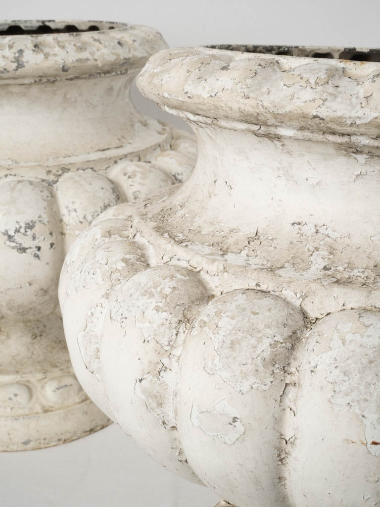 Distressed classic style Medici garden urns