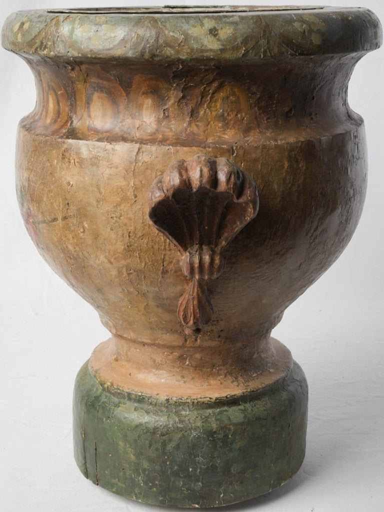Naïve charm wooden planter