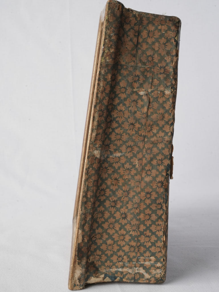 Delicate Devotional Tableau of the Virgin and Child From the Late 18th Century - 10¾"