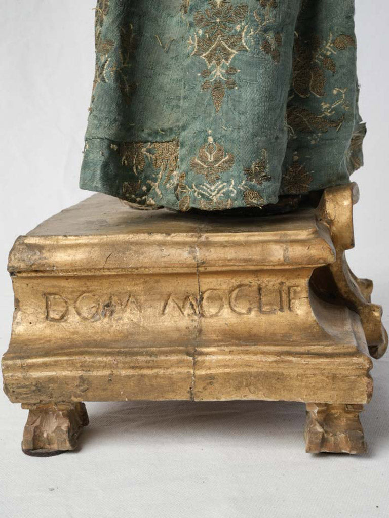 Classic 18th-century Italian figurine