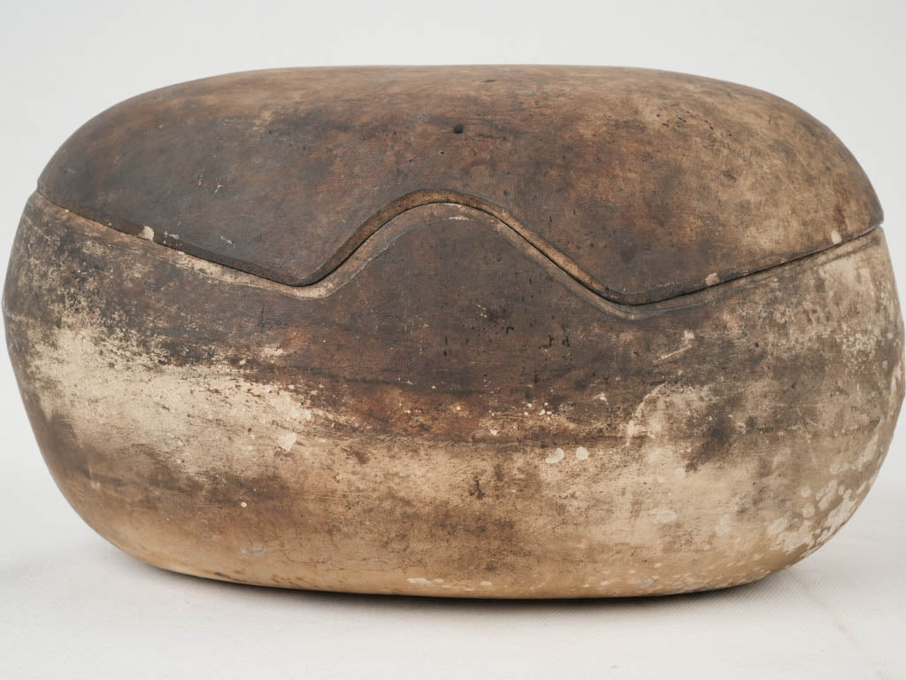 Unique 19th-century devil roasting pan