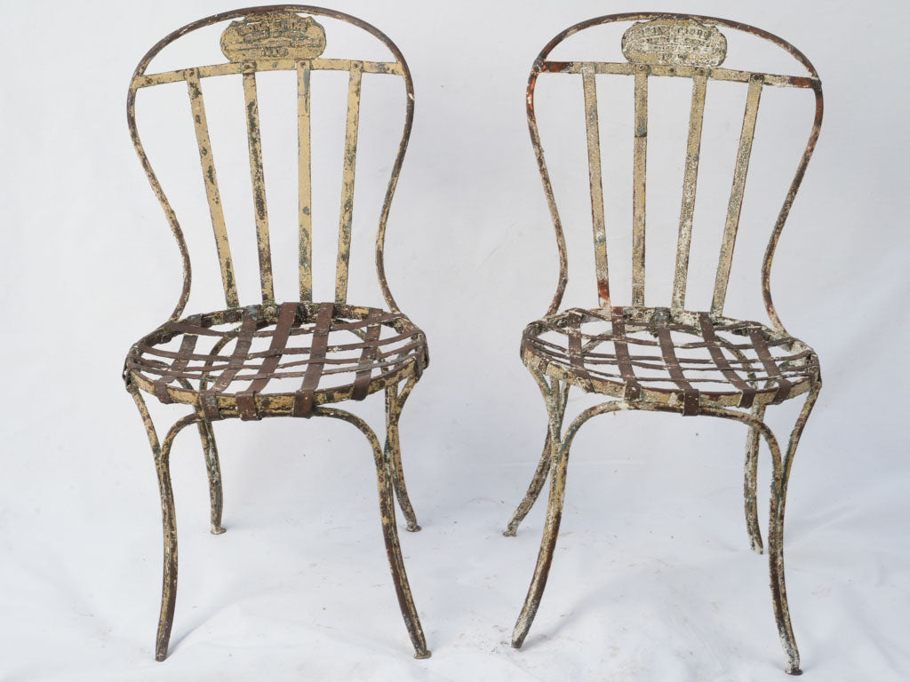 Timeless French Carré Usine outdoor furniture