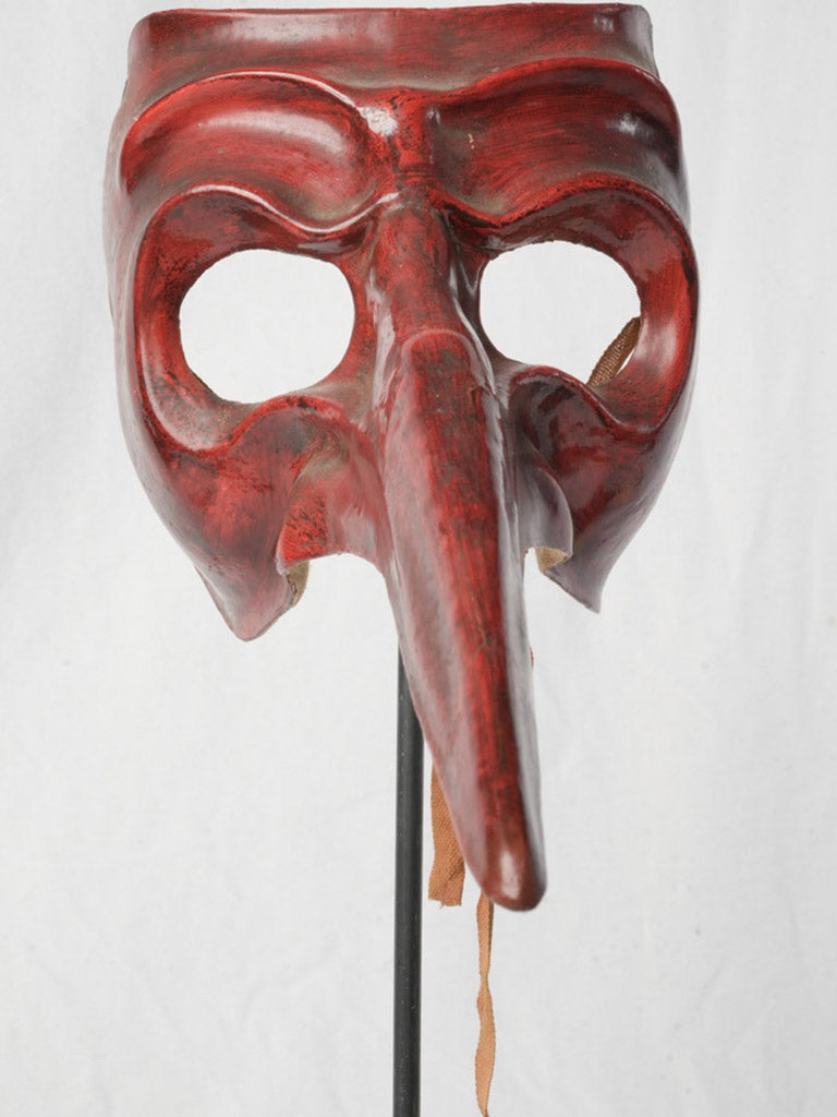 Dramatically sculptural leather mask set