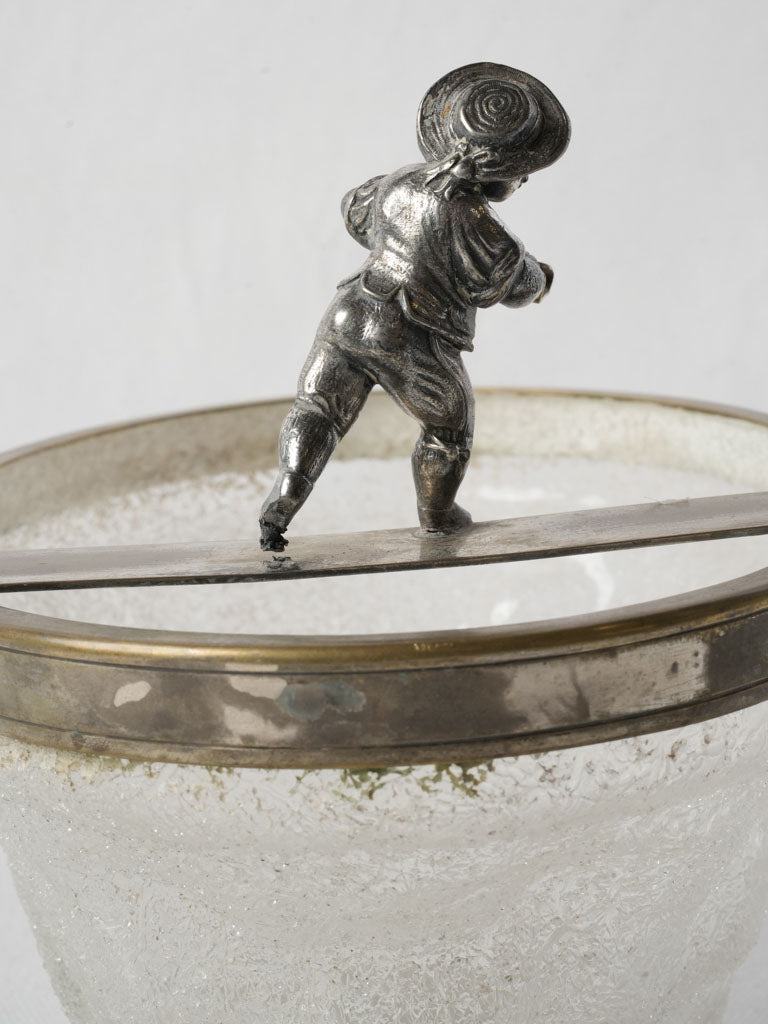 Tactile cloud-like surface catchall