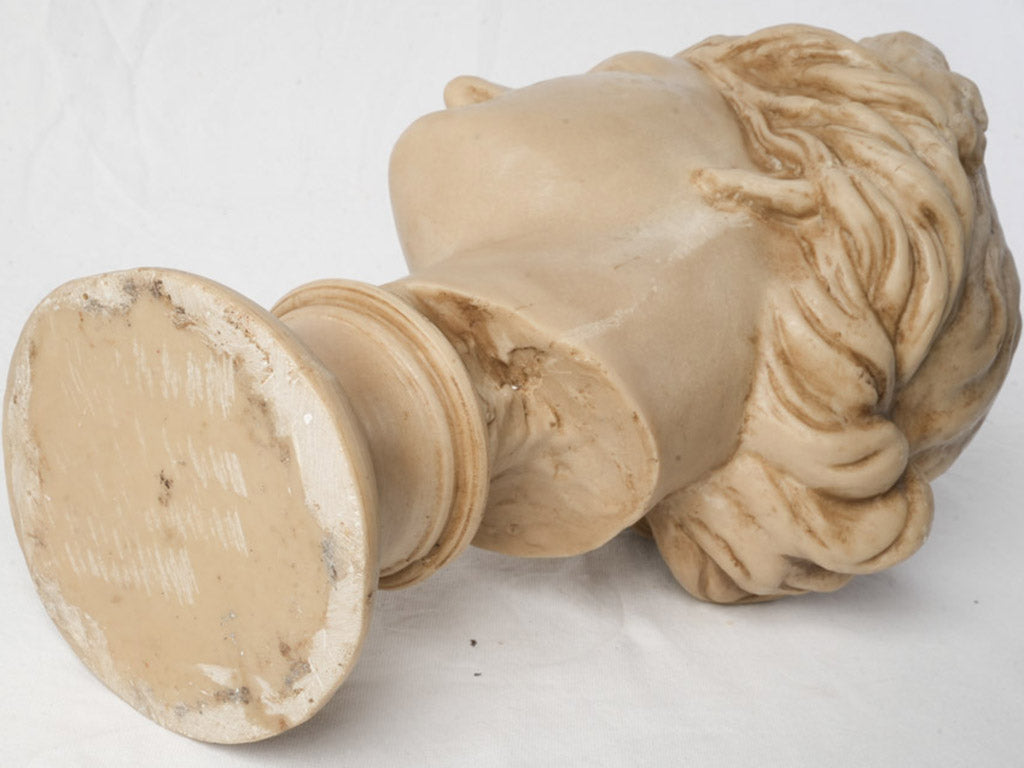 Classical Greek-inspired wax design
