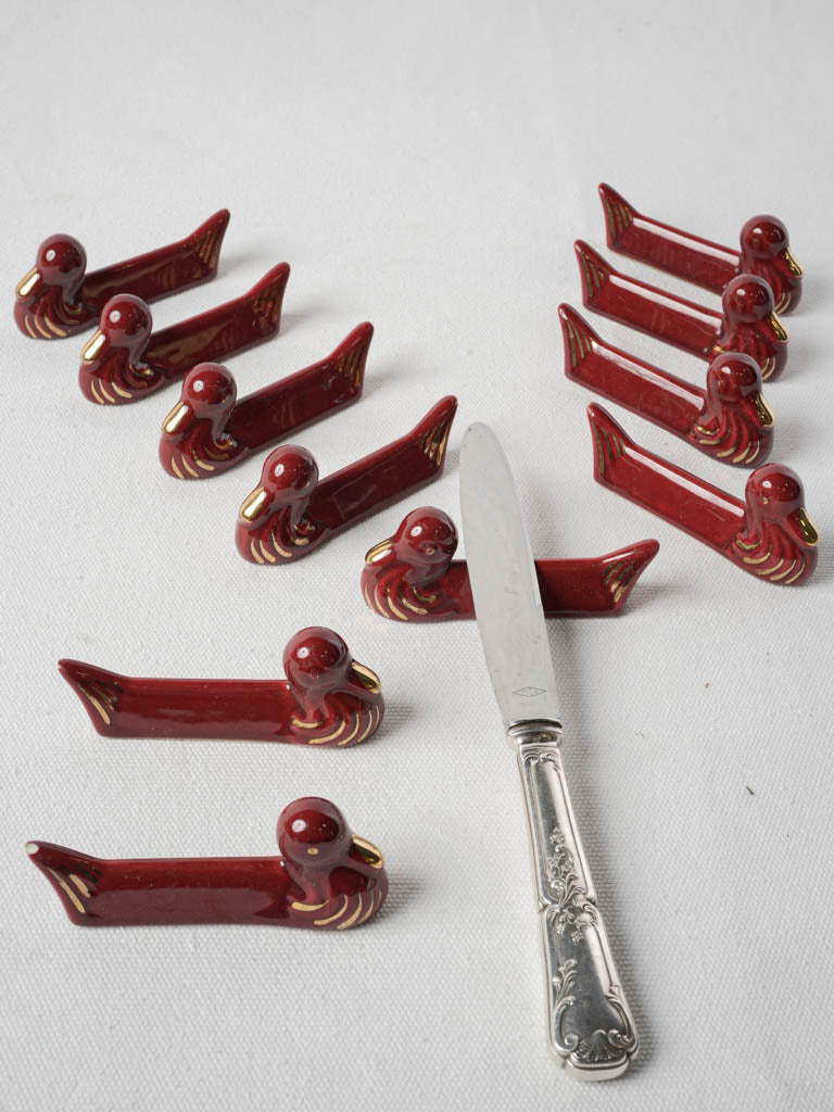 Stylized gold-accented ceramic rests