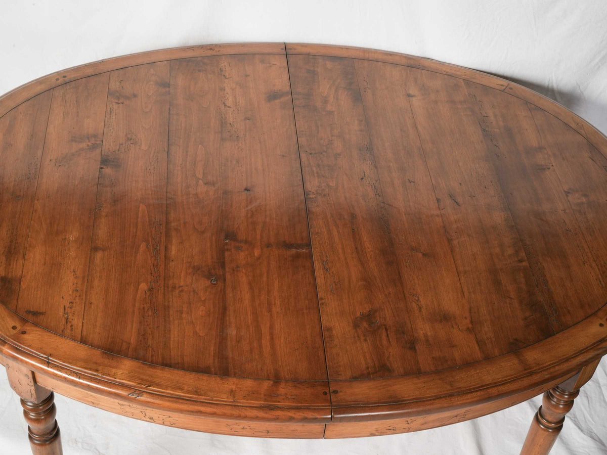 Timeless cherrywood dining furniture