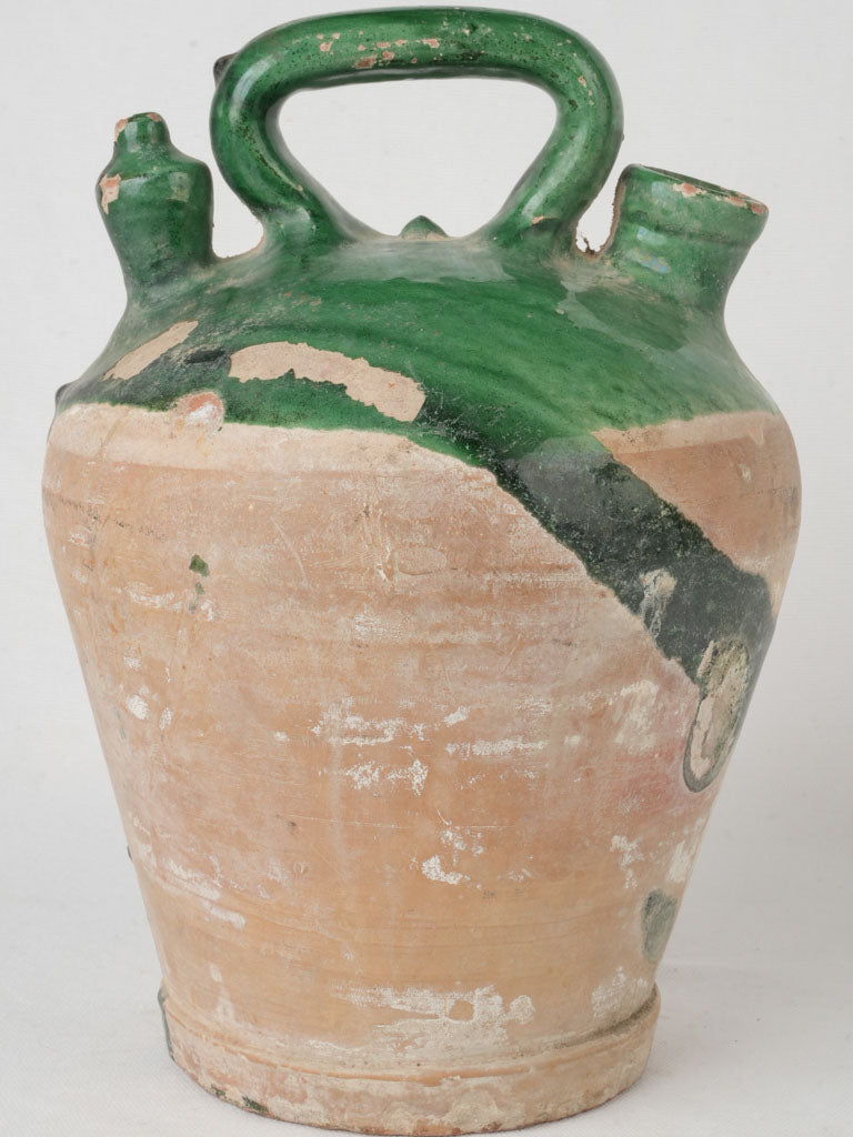 Skillfully integrated design pitcher