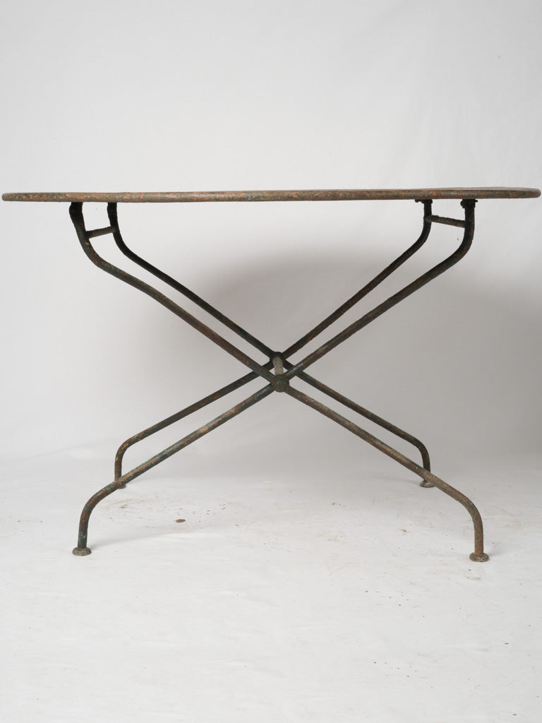 Provincial style folding chair arrangement