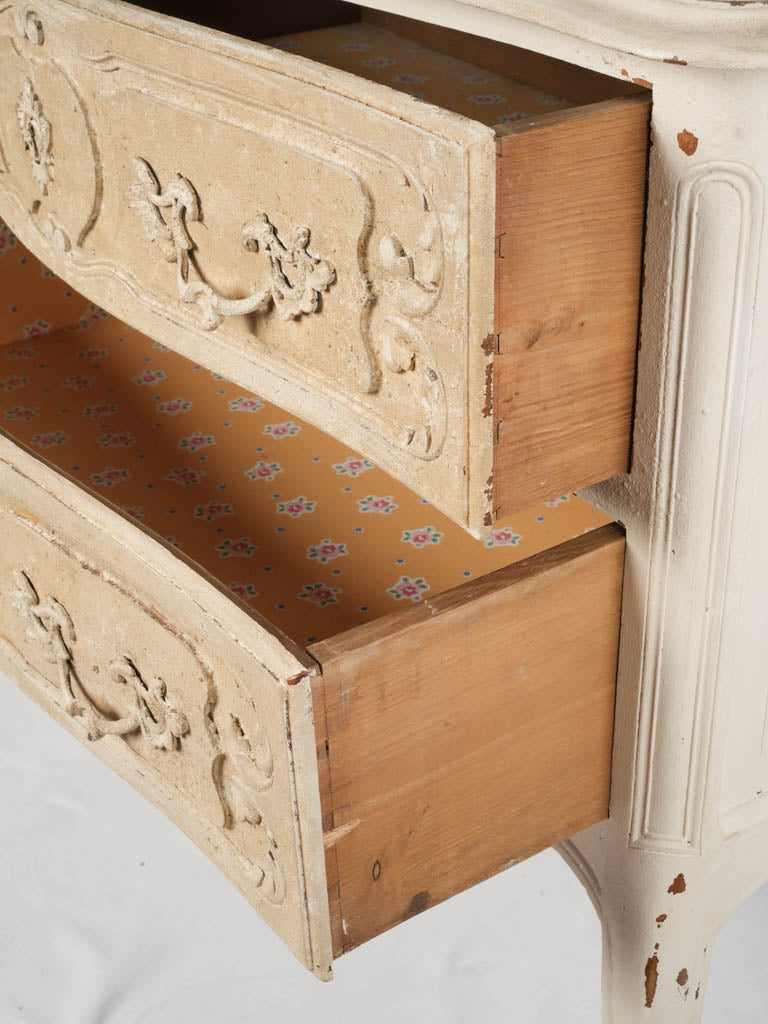 Exquisite vintage Louis XV commode chest